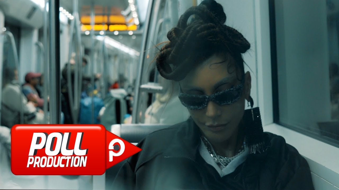 Hande Yener - Ben Senin Delinim (Official Video) Mp3 İndir