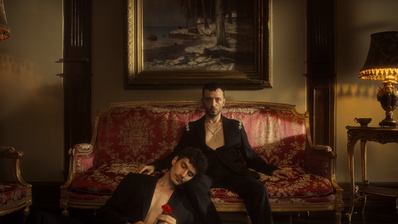 Mabel Matiz - Karakol Mp3 İndir