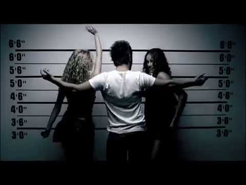 Selim Gülgören - İstanbul Bana Dar Mp3 İndir